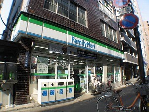 �t�@�~���[�}�[�g