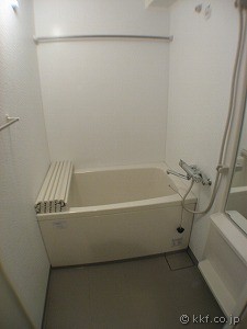 �o�X���[��