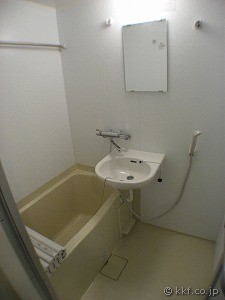 �o�X���[��