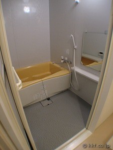 �o�X���[��