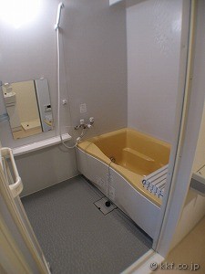 �o�X���[��