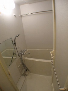 �o�X���[��